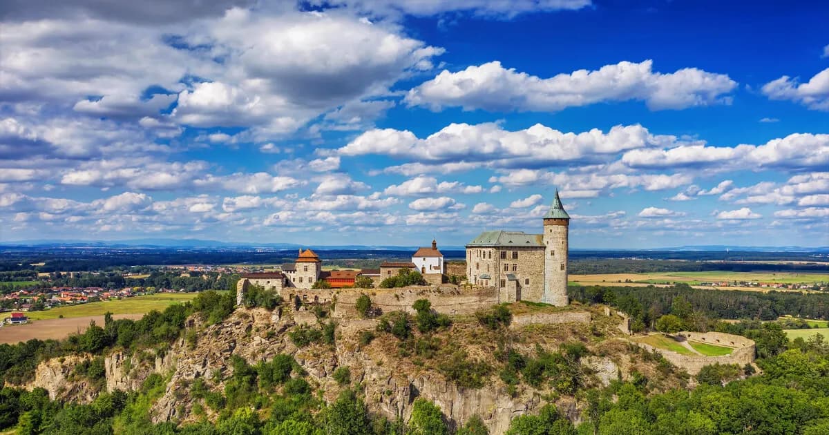 Hrad Kunětická hora - obrázek 1