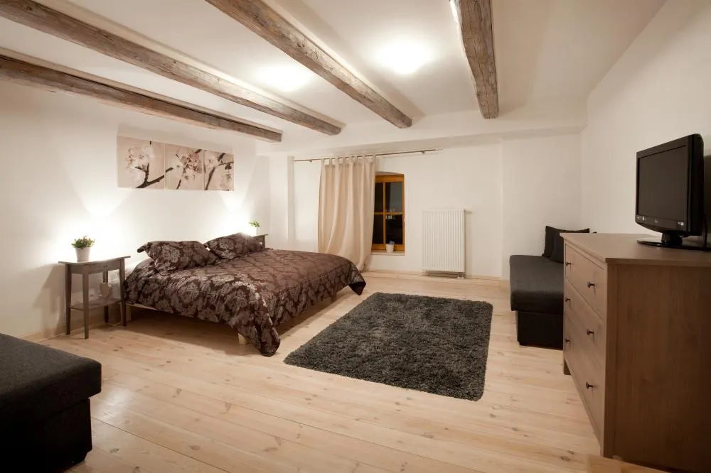 Rodinný hotel a penzion s rekreačním areálem Dvůr Stráň - obrázek 1